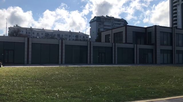 Что посмотреть в Новороссийске. Набережная. Крейсер Михаил Кутузов. Релаксирующая прогулка. смотреть онлайн