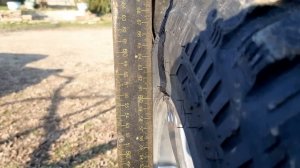 Выпрямить задний мост домкратом