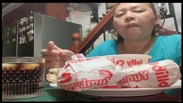 MUKBANG MERIENDA JOLLIBEE BURGER FRIES & CHICKEN WITH COKE