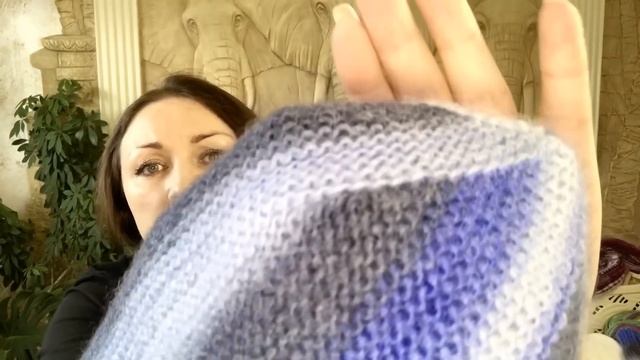 Что вяжу в ноябре? Готовые работы и процессы. Неудачная пряжа #шапкаспицами, #шапкалопата смотреть онлайн