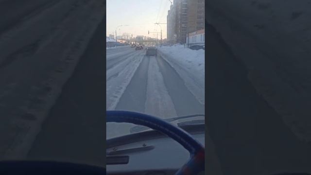 Пришли очередные морозы и пошли калымчики на отогрев авто смотреть онлайн