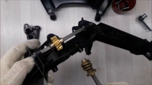 BMW K1600GT ремонт механизма подъёма ветрового стекла смотреть онлайн