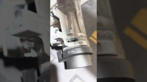 Как снять личинку заклинившего замка зажигания VW Golf 5 / Jetta 5 ключ не поворачивается