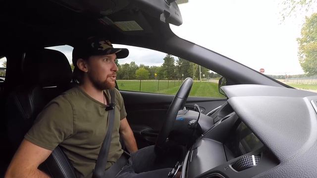 Ford Focus RS: Driving Review + RS Brand History & Package Options смотреть онлайн