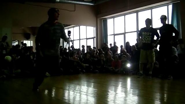 Bboy Шумный & Bboy Seven Vs Bboy Картер & хз