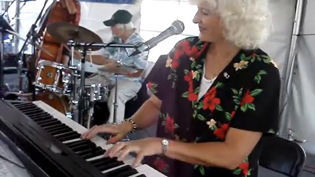 Georgia On My Mind featuring vocals by Lady Jazz Erika Paul and her Swinging' JazzKats смотреть онлайн