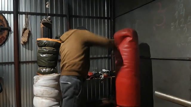 АСТМАТИК СПОРТСМЕН. ТРЕНИРОВКА НА ГРАНИ ОБМОРОКА ИЛИ РИСК СМЕРТИ ОТ УДУШЬЯ смотреть онлайн