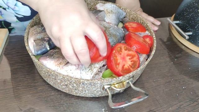 БУГЛАМА из ДОРАДО!!! ОЧЕНЬ ВКУСНАЯ РЫБА С ОВОЩАМИ!!! АЗЕРБАЙДЖАНСКАЯ КУХНЯ!!! смотреть онлайн