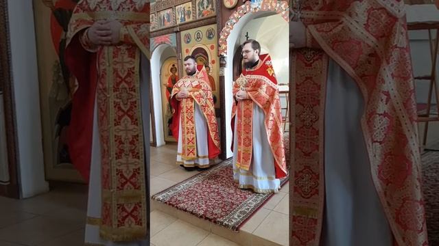 Молитва! 40 акафистов перед иконой Казанская. Позитивный батюшка смотреть онлайн