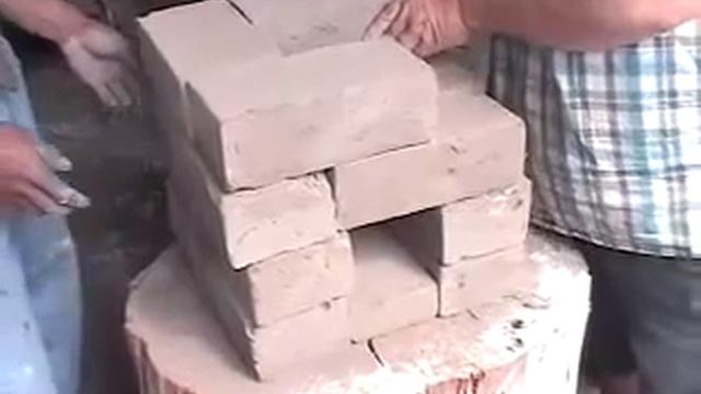 0007 How to Make a 16 Brick Rocket Stove смотреть онлайн
