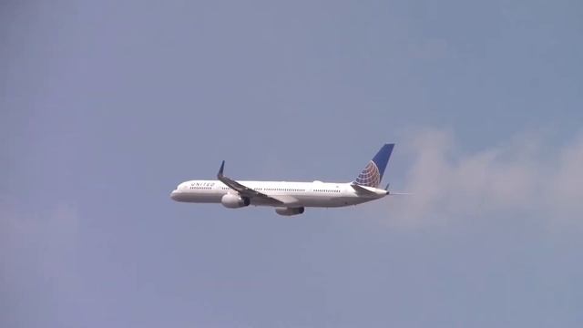 Beautiful Morning Departures at Newark Liberty Int'l Airport смотреть онлайн