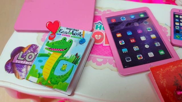 Катя ЛОЛ читает сказку Мишке | Куклы лол сюрприз смешные мультики iKira. #лол #мишка #катя смотреть онлайн