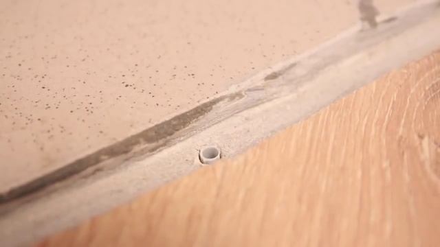 Установка порога между ламинатом и плиткой смотреть онлайн