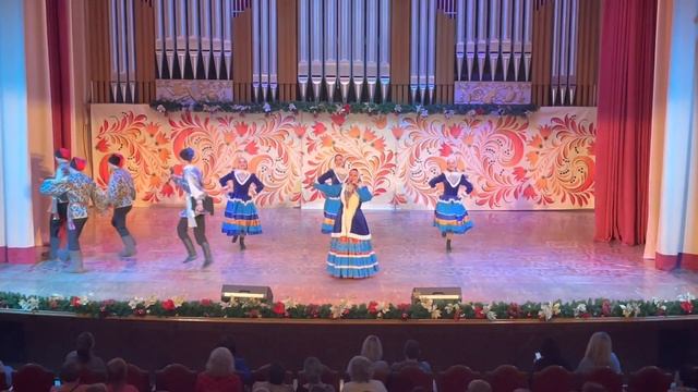 5. Ярослав Савенок и Татьяна Ткачёва, хореографическая группа ансамбля - Валенки смотреть онлайн