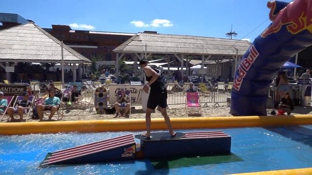 ПЛЯЖ В ЦЕНТРЕ ГОРОДА!? | Мануфактура в Лодзе смотреть онлайн