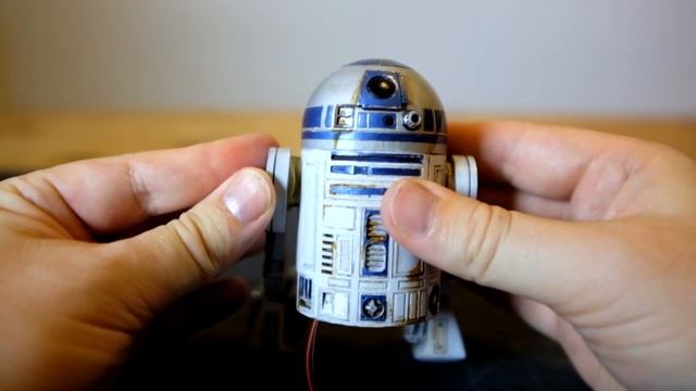R2-D2 - Build your own RC toy смотреть онлайн
