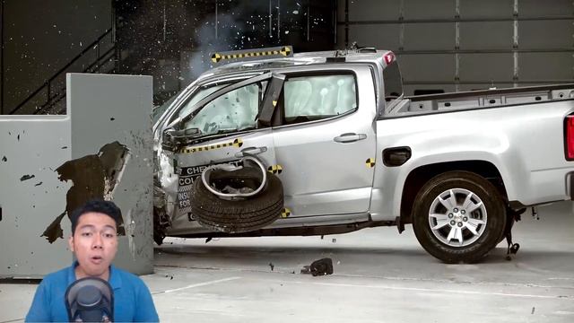 2019 Chevrolet Colorado VS 2019 Toyota Tacoma Crash Test! Which One is Better? смотреть онлайн