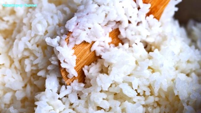 อร่อยจนเม็ดสุดท้าย!! เคล็ดลับ วิธีหุงข้าวให้อร่อย ขึ้นหม้อ กลิ่นหอมชวนน่ารับประทาน смотреть онлайн