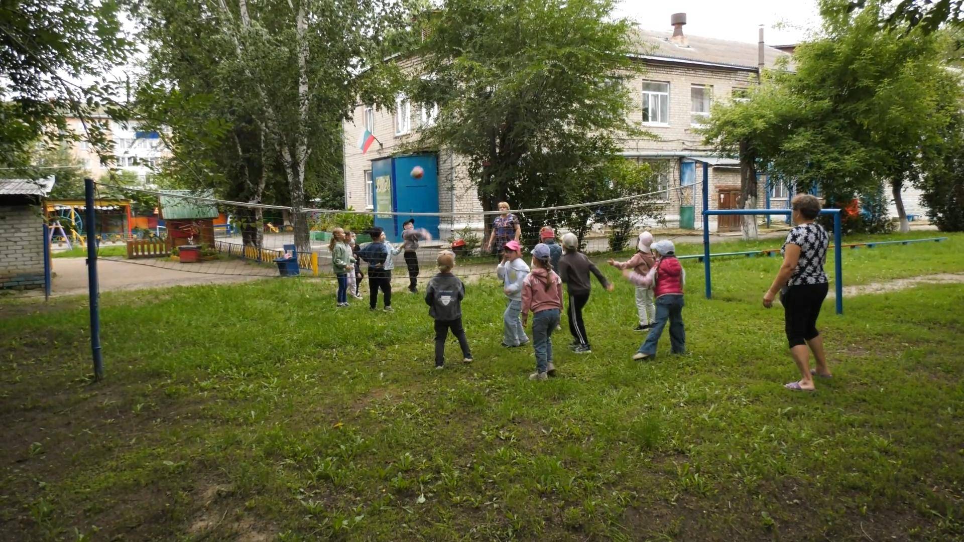 Доходы растут. Губернатор Курганской области объявил об увеличении заработных плат бюджетников смотреть онлайн