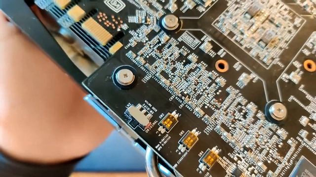 MSI GTX 580 Lightning // Teardown and Overview смотреть онлайн