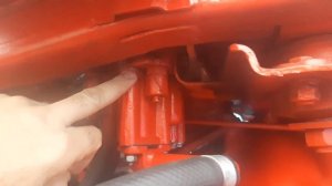 Друзья!!!! Почему не выбивает рычаг навески на нейтральную после подъёма!!!!!?????? Т-25,30.