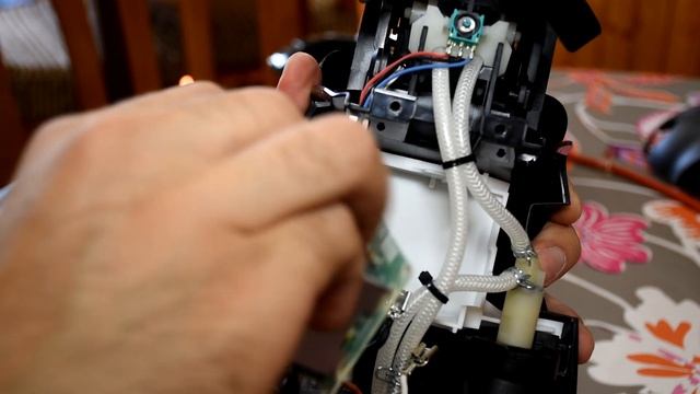 ??? Cómo desmontar y arreglar Dolce Gusto que no enciende смотреть онлайн