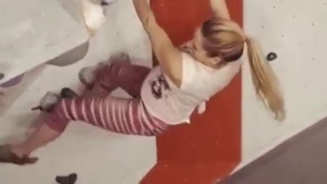 BERITA UNIK : WANITA HEBAT, BEROLAHRAGA EKSTRIM SAAT HAMIL TUA смотреть онлайн