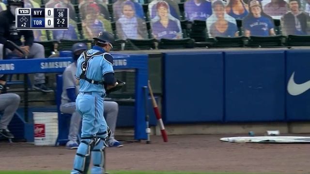 Danny Jansen and Gary Sánchez drop routine pop ups in the same game смотреть онлайн