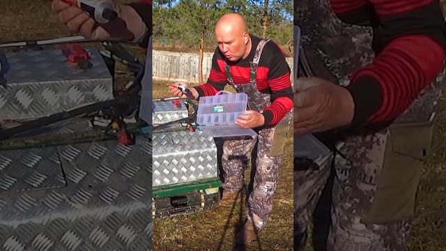 Как сделать самому двухстороннюю коробку на 24 воблера из магазина