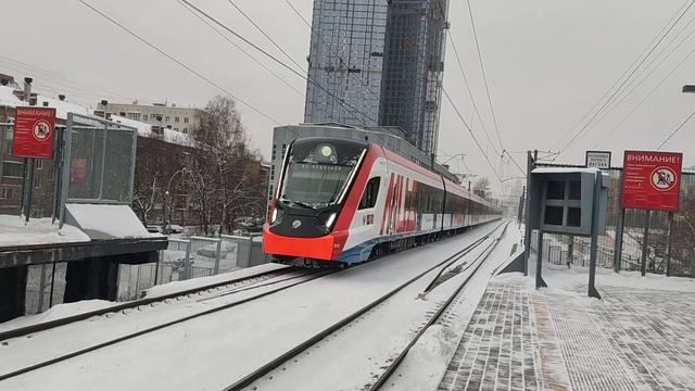 Электропоезд ЭГ2Тв-015 ЦППК платформа Дмитровская смотреть онлайн