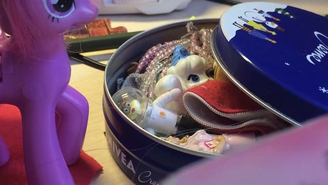 Что одеть перед школой? (пони) смотреть онлайн