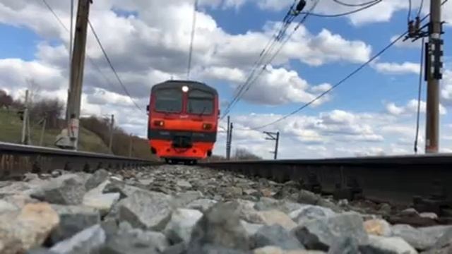 Поезд вид снизу смотреть онлайн