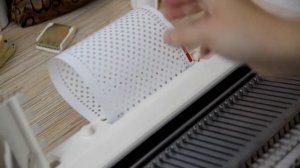 Вивинг (ткацкий узор) на вязальной машине Brother KH260 Weaving on a knitting machine