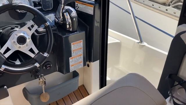 Quicksilver 855 смотреть онлайн