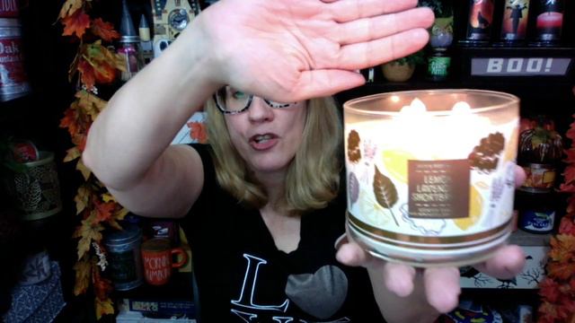 Bath & Body Works LEMON LAVENDER SHORTBREAD Candle Review WOW! смотреть онлайн