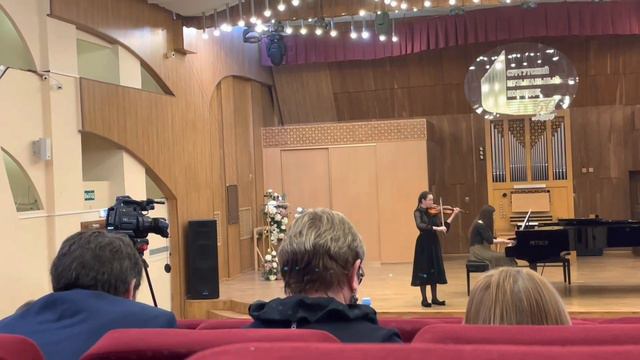 Чакона Т.Витали , Элегия Б.Дварионас .Шарипова Зарина смотреть онлайн