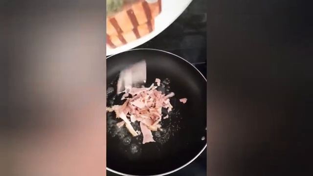 Making the mother of all omelettes, Jack смотреть онлайн