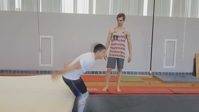 Сальто за 20 минут? Легко! смотреть онлайн