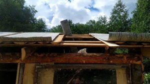 КРЫША САРАЯ ПОКРЫТА РУБЕРОИДОМ