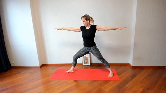 Йога. Реабилитация. Ноги и крестец. смотреть онлайн