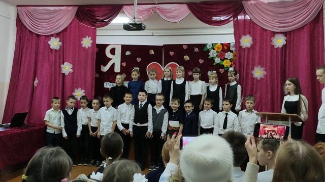 в школе к Дню матери дочи с классомвыступают смотреть онлайн