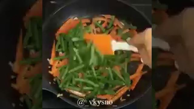 Салатик с куриным филе и стручковой фасолью смотреть онлайн