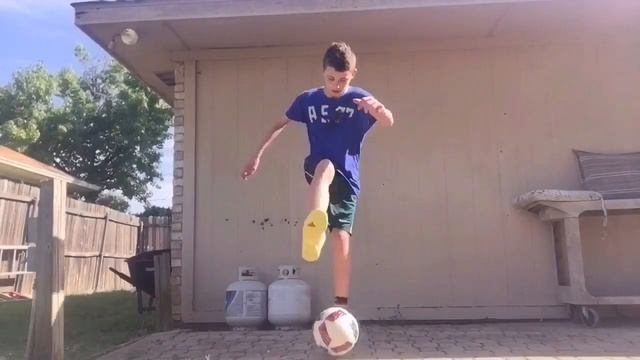 Flick ups! Soccer/Football смотреть онлайн