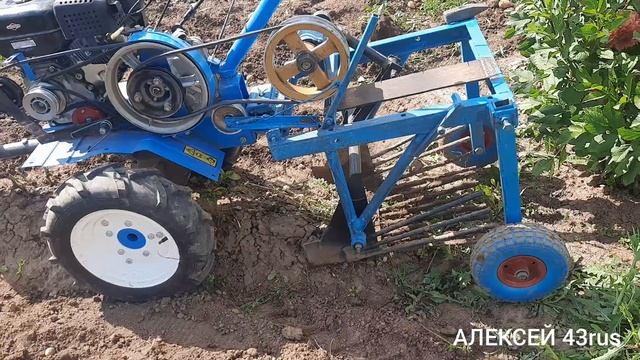 самодельная картофелекопалка и мотоблок нева творят чудеса.20 смотреть онлайн