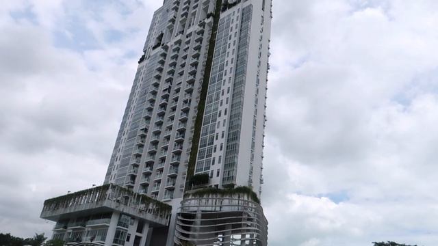 Первый рабочий день разработчика в Сингапуре. Гуляю в парке Калланг Риверсайд смотреть онлайн