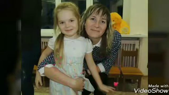 Вот такое поздравление для нас подготовили наши детки с воспитателями на день матери. смотреть онлайн