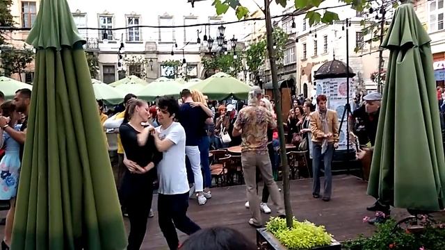 Львов , танцуют Сальса смотреть онлайн