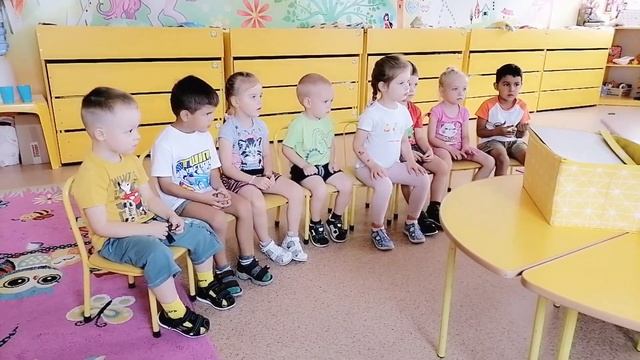 Сиреневая (старшая группа). Логопед смотреть онлайн