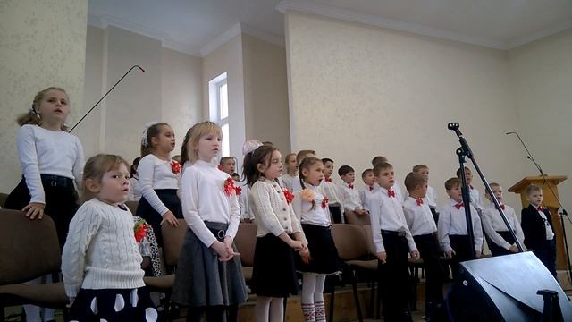 Кружится, как пушинка, в космосе Земля (детский хор) смотреть онлайн