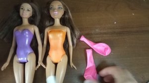 Как Быстро Сделать Купальник Для Барби Из Воздушного Шарика. Открыт купальный сезон для кукол!